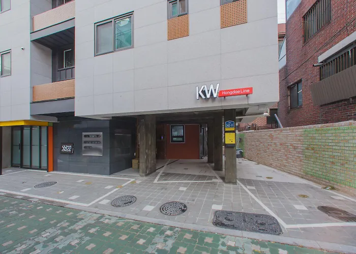 Bb Hongdae Line Seoel